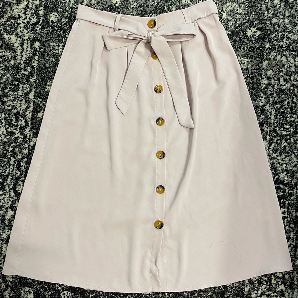 💗SOLD Adorable Pink Midi Skirt with Belt & Buttons